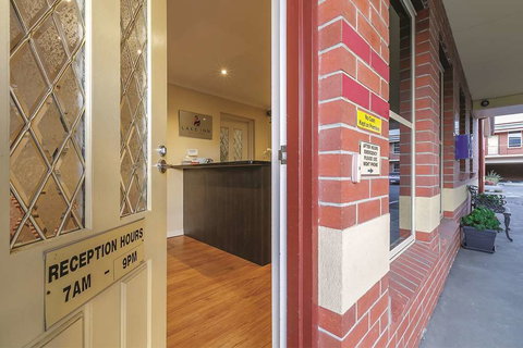 Lake Inn Ballarat - Lismore Accommodation 2