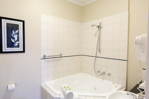 Barkly Motor Lodge - Lismore Accommodation 7