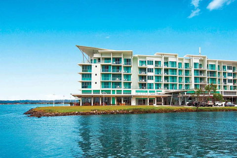 Ramada Hotel & Suites Ballina - Lismore Accommodation 3