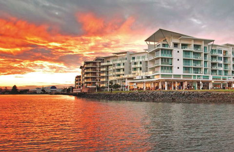 Ramada Hotel & Suites Ballina - Lismore Accommodation 4
