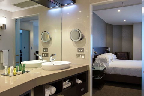 Hilton Darwin - Lismore Accommodation 6