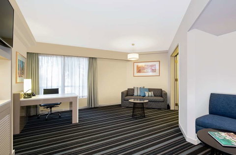 DoubleTree by Hilton Esplanade Darwin - Lismore Accommodation 5