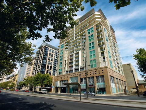 Oaks Embassy - Lismore Accommodation 0