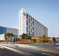 Holiday Inn Express Sydney Airport - Lismore Accommodation