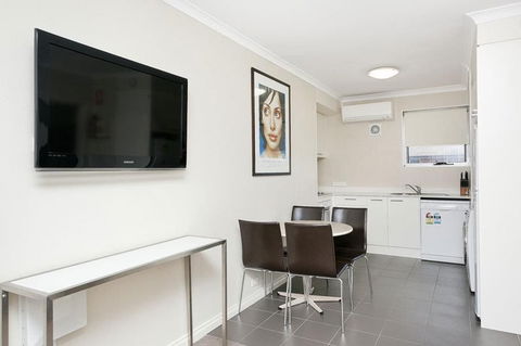 Forrest Hotel & Apartments - Lismore Accommodation 2