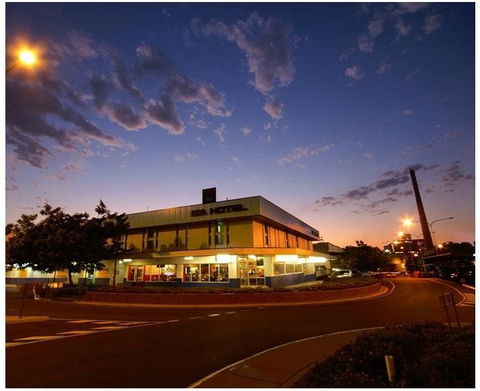 Isa Hotel - Lismore Accommodation 0