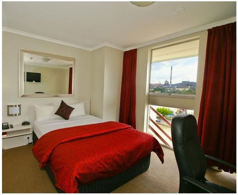 Isa Hotel - Lismore Accommodation 2