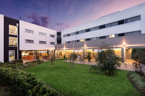 Atura Dandenong - Lismore Accommodation 1