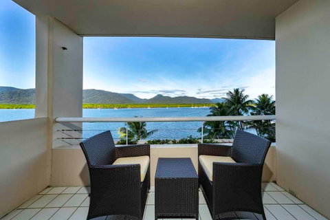 Hilton Cairns - Lismore Accommodation 3