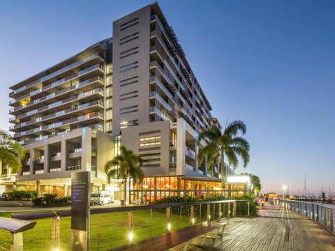 Sebel Cairns Harbour Lights - Lismore Accommodation 1