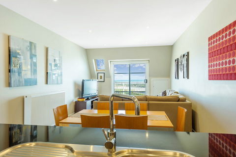 Deep Blue Hotel & Hot Springs - Lismore Accommodation 1
