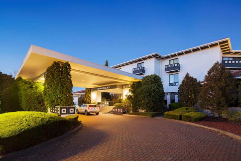 Ramada By Wyndham Diplomat Canberra - Lismore Accommodation 0