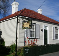 Alice's Cottages - Lismore Accommodation