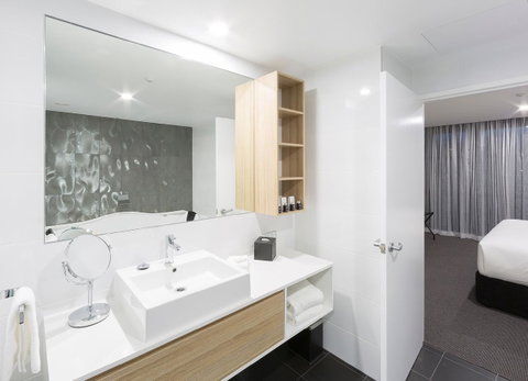 Avenue Hotel Canberra - Lismore Accommodation 11
