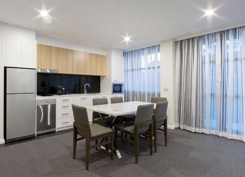 Avenue Hotel Canberra - Lismore Accommodation 9