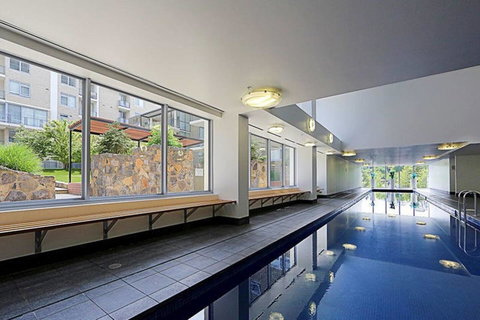 Spacious 1BR Stylish New Acton Apartment +Parking - Lismore Accommodation 25