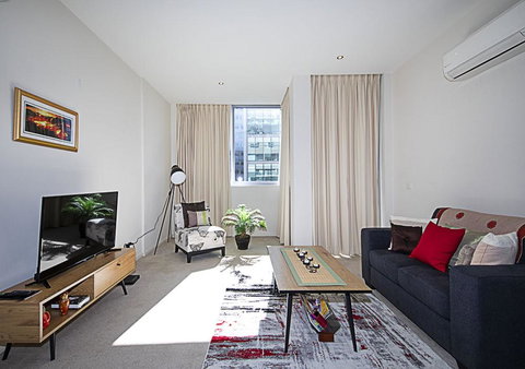 Spacious 1BR Stylish New Acton Apartment +Parking - Lismore Accommodation 2