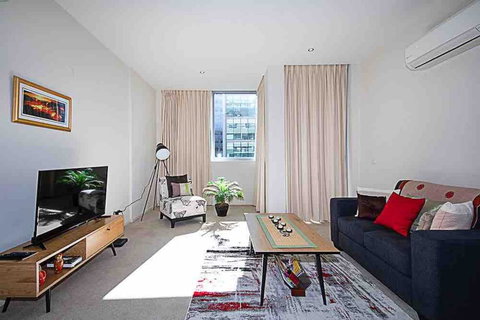 Spacious 1BR Stylish New Acton Apartment +Parking - Lismore Accommodation 20