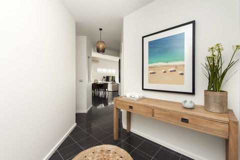Mollymook Beachfront Penthouse 9 - Lismore Accommodation 7