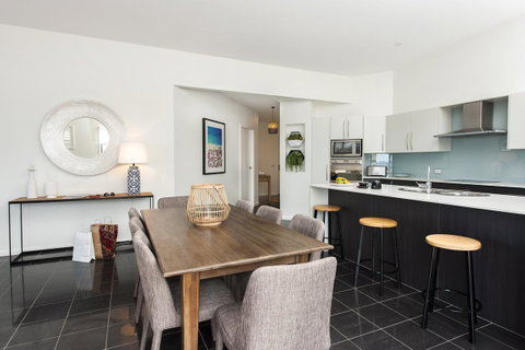 Mollymook Beachfront Penthouse 9 - Lismore Accommodation 5