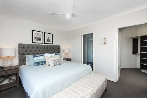 Mollymook Beachfront Penthouse 9 - Lismore Accommodation 11
