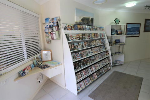 Mollymook Beach Waterfront - Lismore Accommodation 15