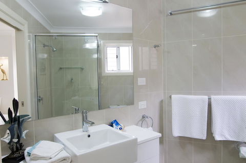 Mollymook Beach Waterfront - Lismore Accommodation 5
