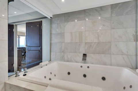 Stamford Plaza Adelaide - Lismore Accommodation 40