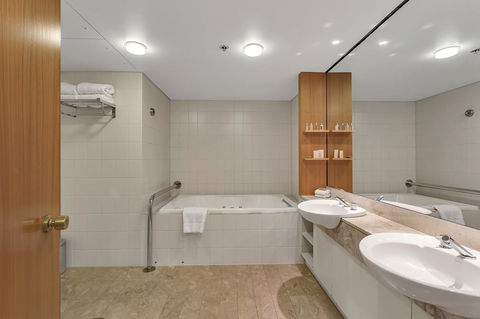 Stamford Plaza Adelaide - Lismore Accommodation 29
