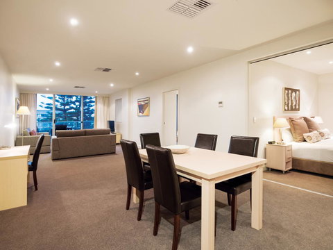 Oaks Glenelg Liberty Suites - Lismore Accommodation 24