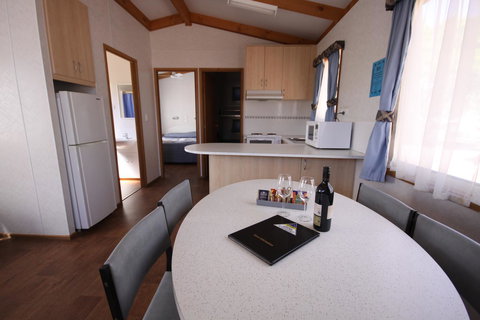 Ceduna Foreshore Caravan Park - Lismore Accommodation 2
