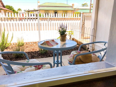 Inglenook Cottage - Lismore Accommodation 13