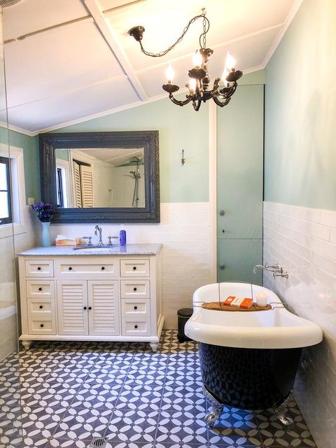 Inglenook Cottage - Lismore Accommodation 22