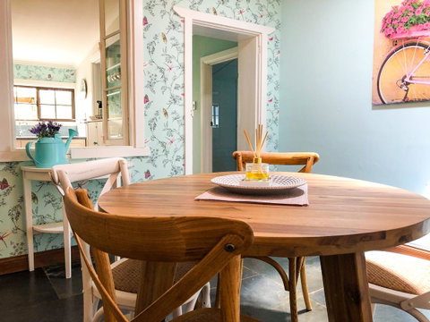 Inglenook Cottage - Lismore Accommodation 5