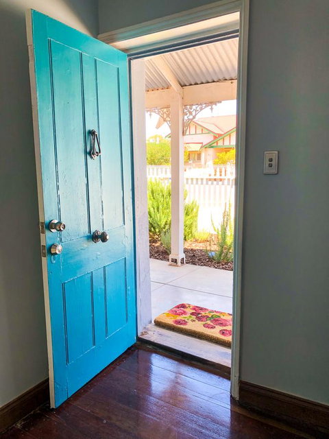 Inglenook Cottage - Lismore Accommodation 7