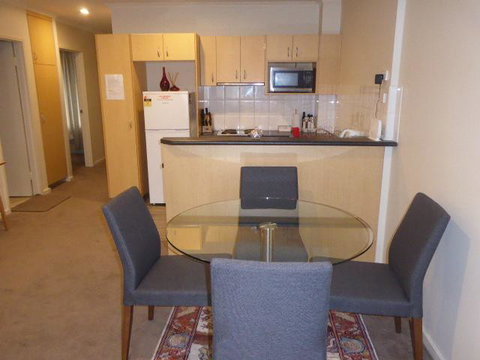 Adelaide City Apartment - 3br, 2bath & Carpark - Lismore Accommodation 4