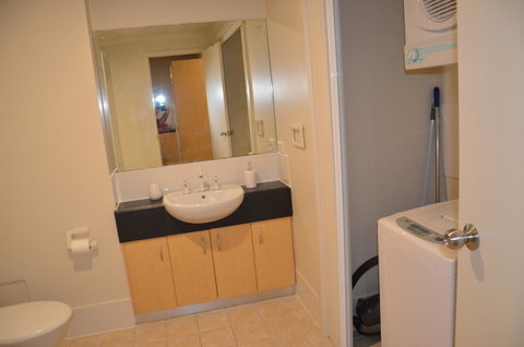 Adelaide City Apartment - 3br, 2bath & Carpark - Lismore Accommodation 17
