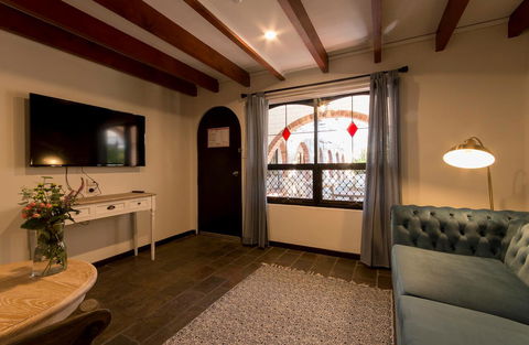 The Manor Basket Range - Lismore Accommodation 7