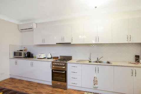 Hahndorf House B&B - Lismore Accommodation 7