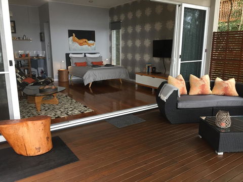 Smiths Lake House - Lismore Accommodation 1