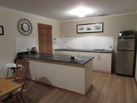 Lazy Days Cottage - Victor Harbor - Lismore Accommodation 14