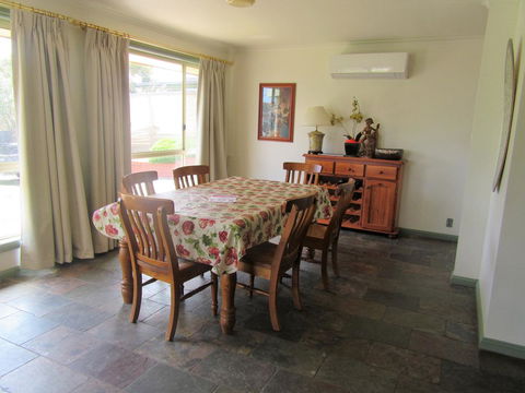 Maslin Beach House - Lismore Accommodation 2
