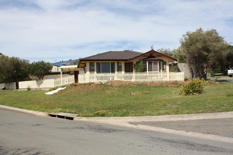 Maslin Beach House - Lismore Accommodation 0