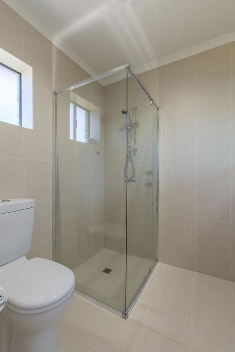 Mick O\'Sheas - Lismore Accommodation 23