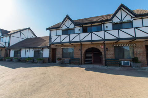 Mick O\'Sheas - Lismore Accommodation 36