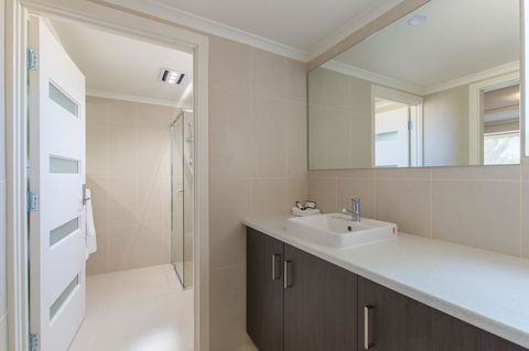 Mick O\'Sheas - Lismore Accommodation 28