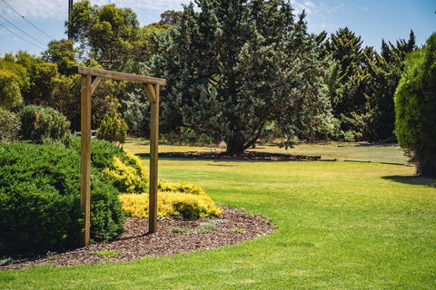 Mick O\'Sheas - Lismore Accommodation 34