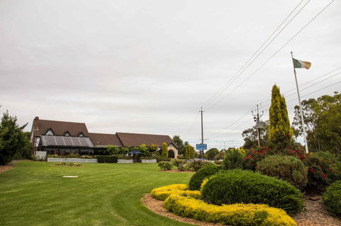 Mick O\'Sheas - Lismore Accommodation 35