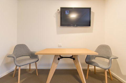 Mick O\'Sheas - Lismore Accommodation 13