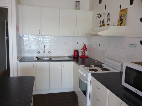 Seascape - Lismore Accommodation 11